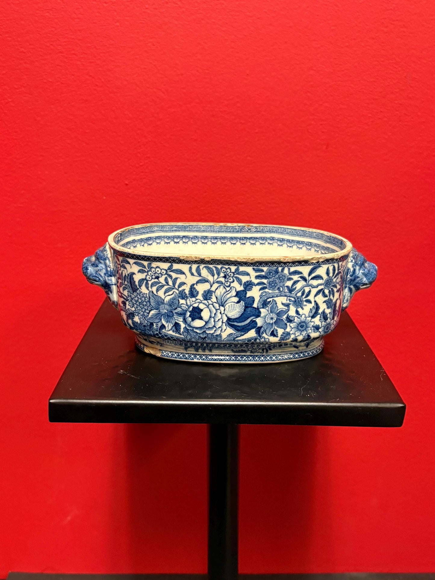 Stunning mid 18th century Chinese bowl 7 1/2 x 4 x 3 high minor chips see photos amazing Chinese porcelain - wow