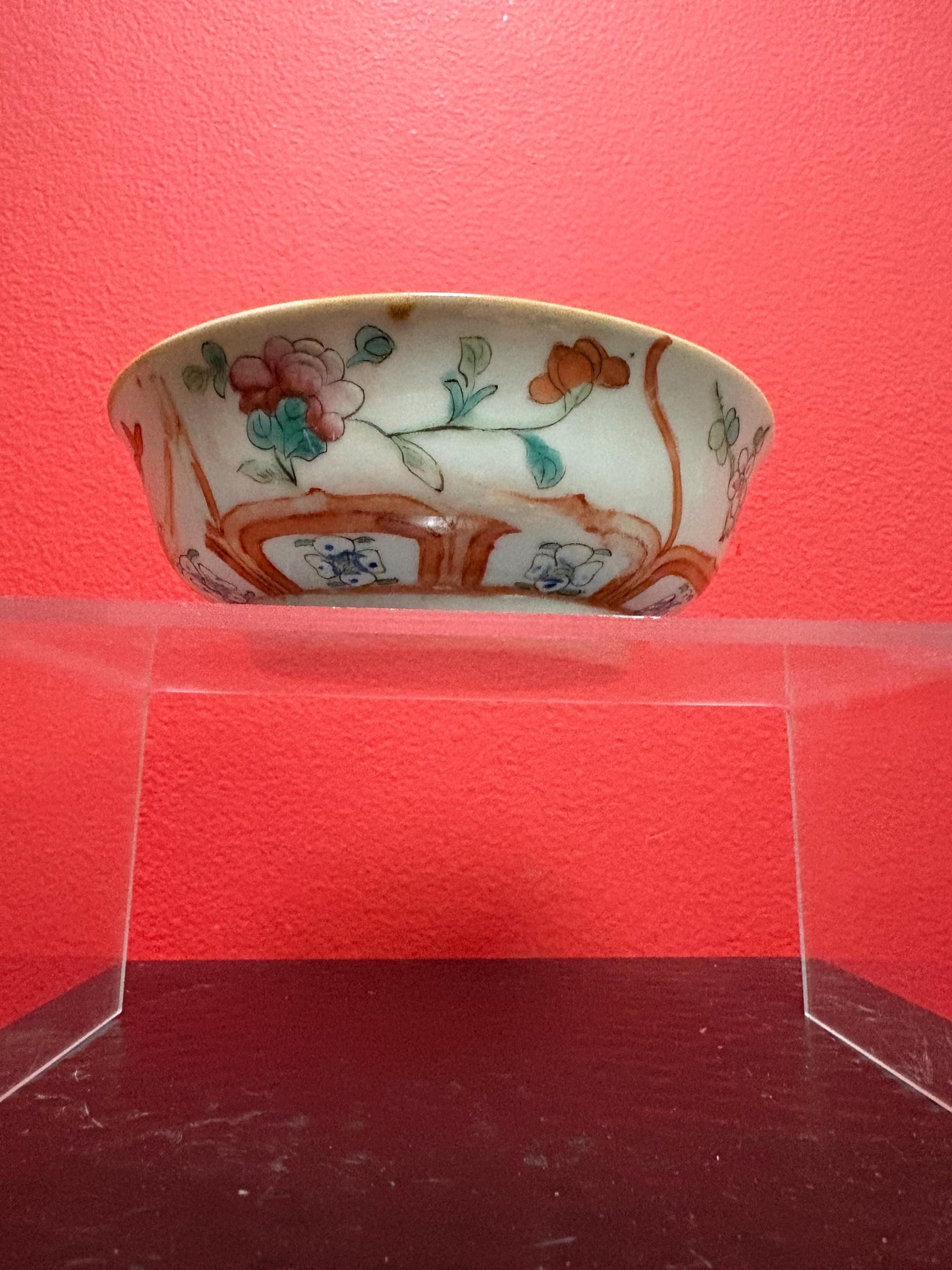 Beautiful 19 century famille rose  5 by 1.5 inch high bowl in excellent condition with great decoration- signed - good value