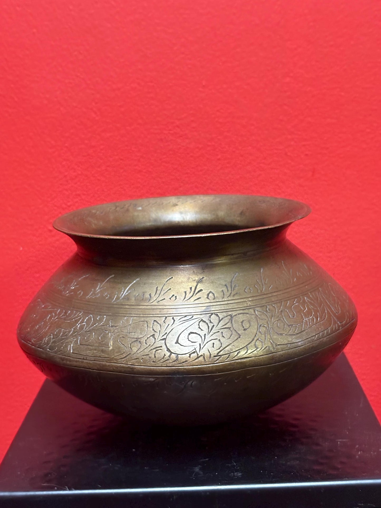 A Stunning museum quality approx 16th century Ming Dynasty bronze vessel  incredible detail and patina  sensational piece of Chinese art