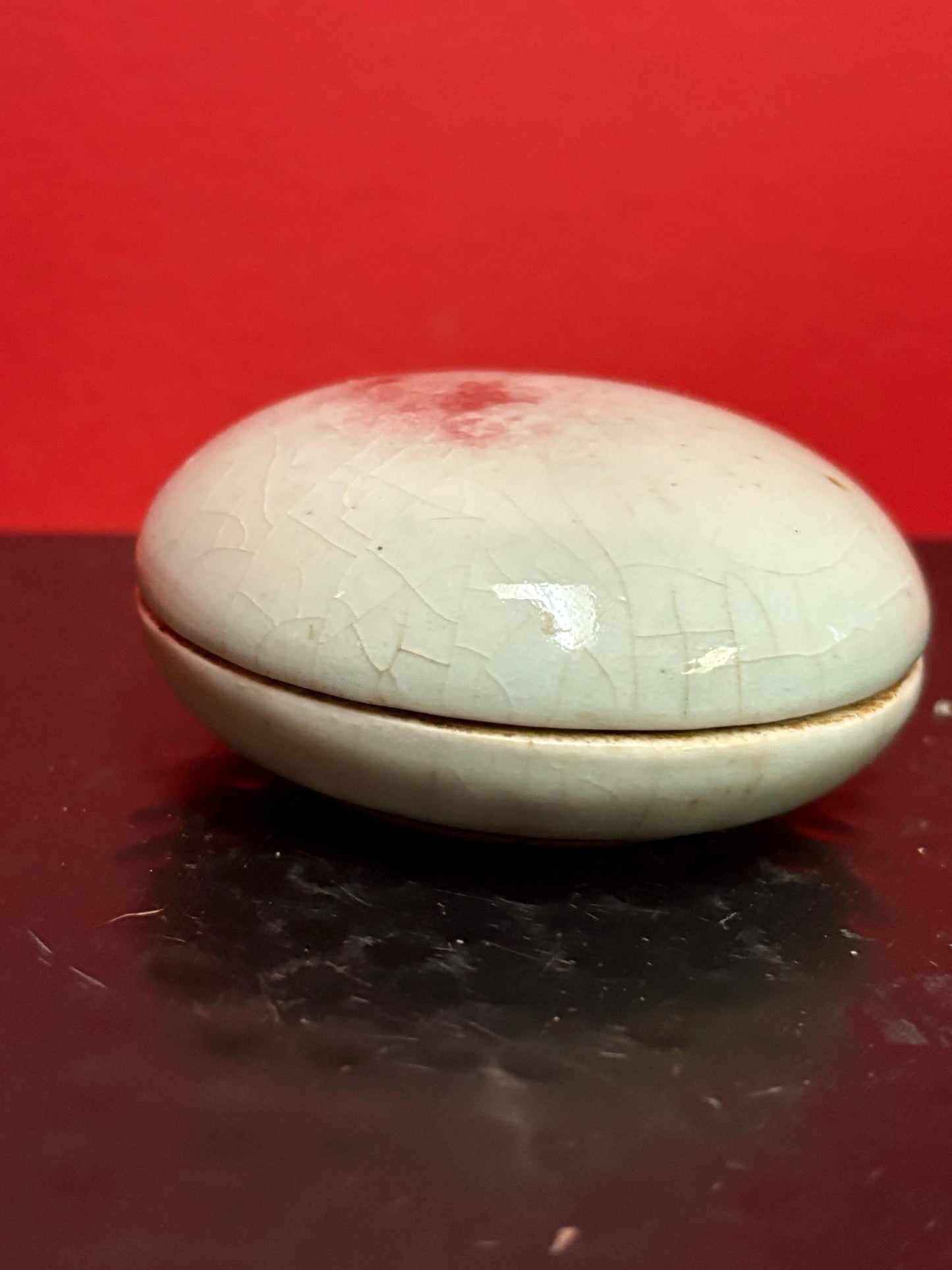 Museum quality stunning 17th century Ming Dynasty Chinese white paste pot with sang de beouf design - wow - mint condition