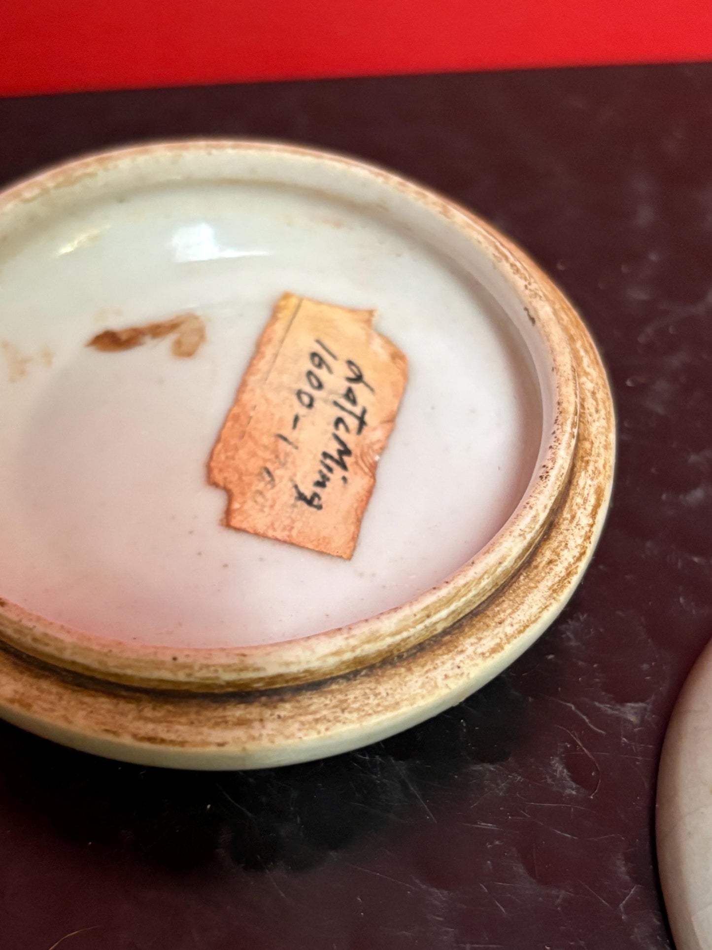 Museum quality stunning 17th century Ming Dynasty Chinese white paste pot with sang de beouf design - wow - mint condition