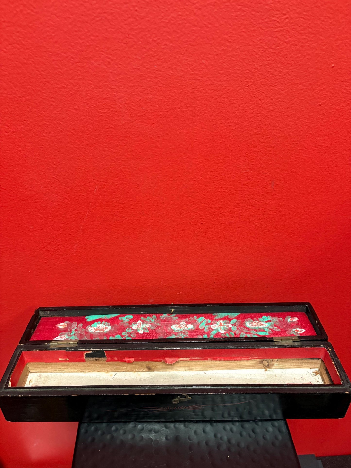 Beautiful 13 by 2 x 2.5 Japanese lacquer box with as is inside nice piece