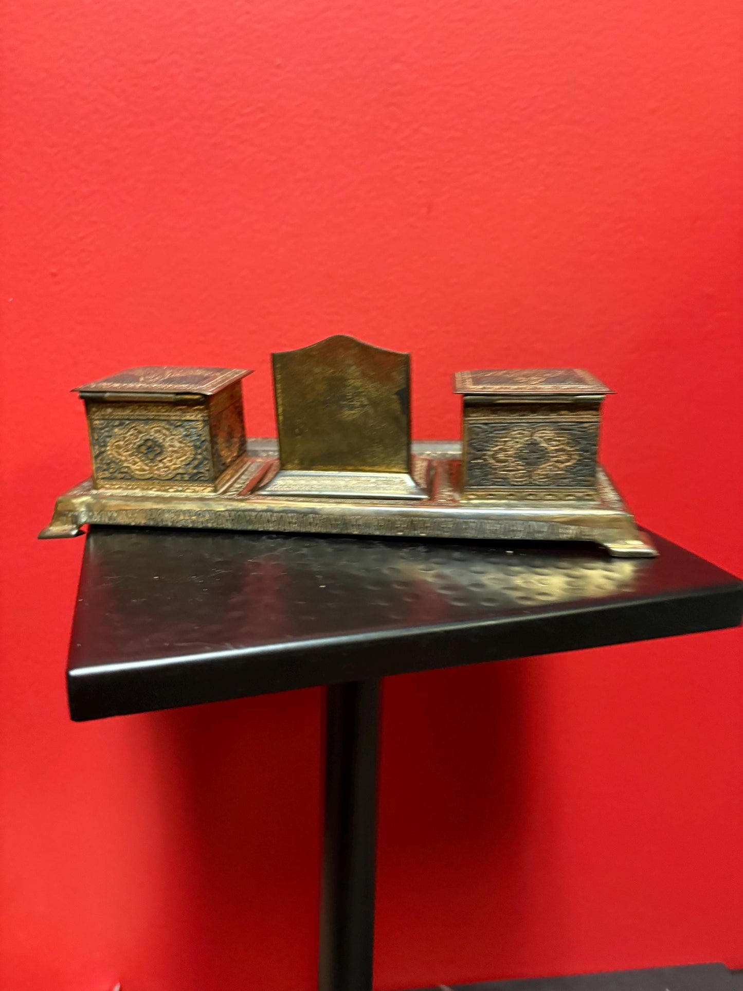 Vintage English Indian Raj style 8 x 5 x 2 1/2“ high highly engraved inkwell set no bottles great gift