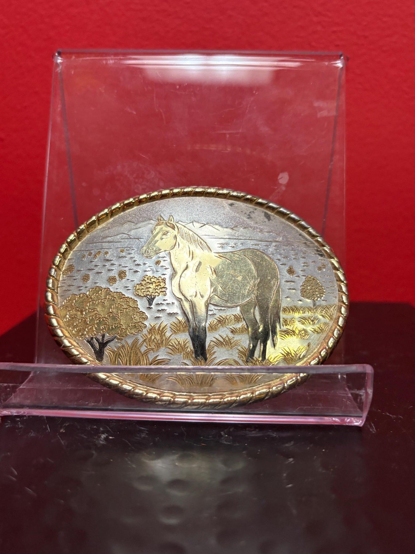 Beautiful 3.75 inch horse belt buckle