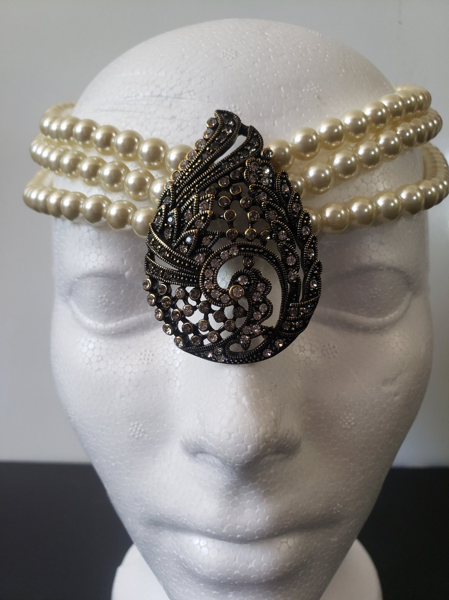 Vintage Faux Pearl and Rhinestone Necklace