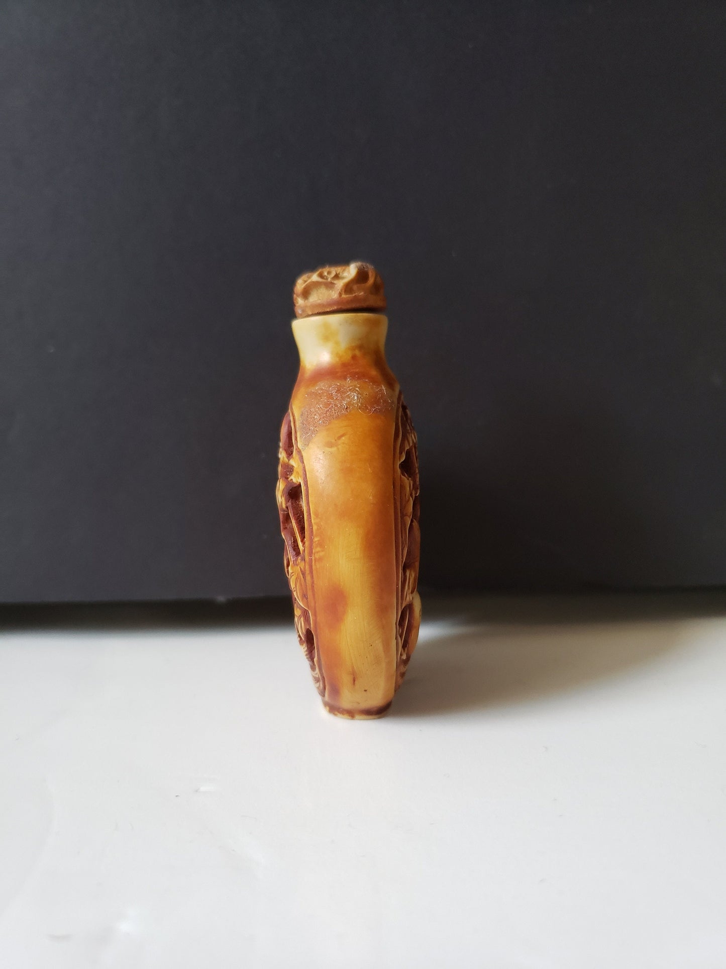 Chinese Resin Snuff Bottle