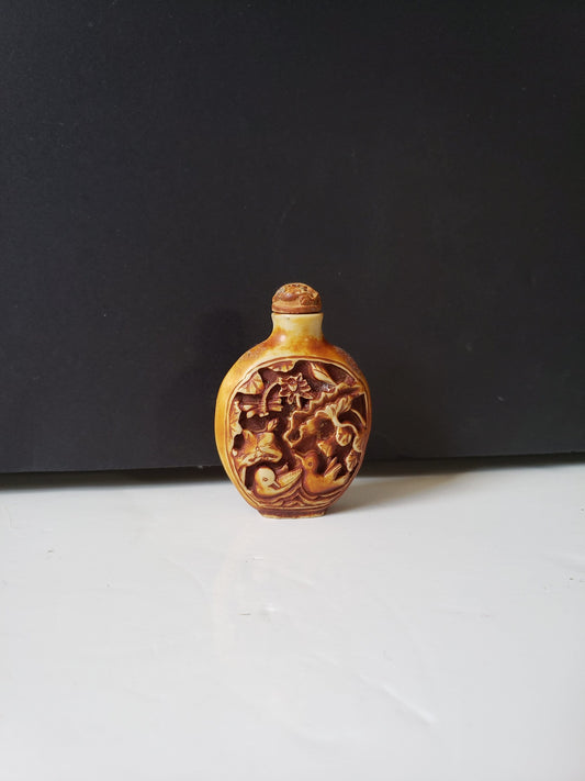Chinese Resin Snuff Bottle
