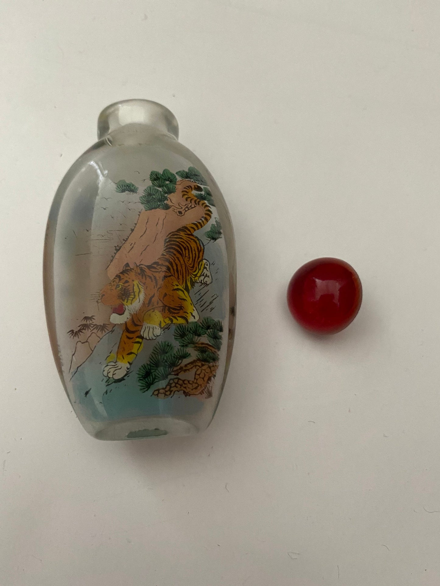 Fabulous Chinese inside painted pouncing tiger snuff bottle
