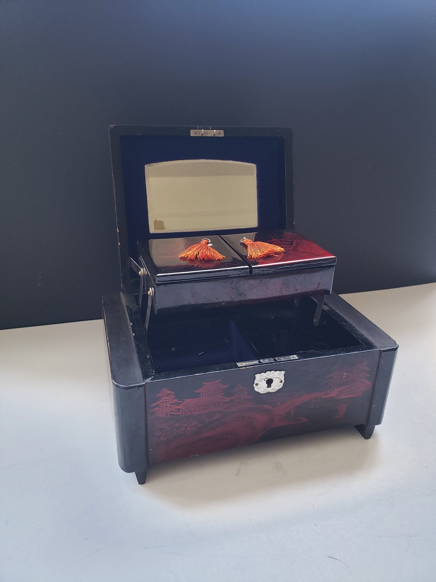 Vintage Japanese Lacquer Music Box