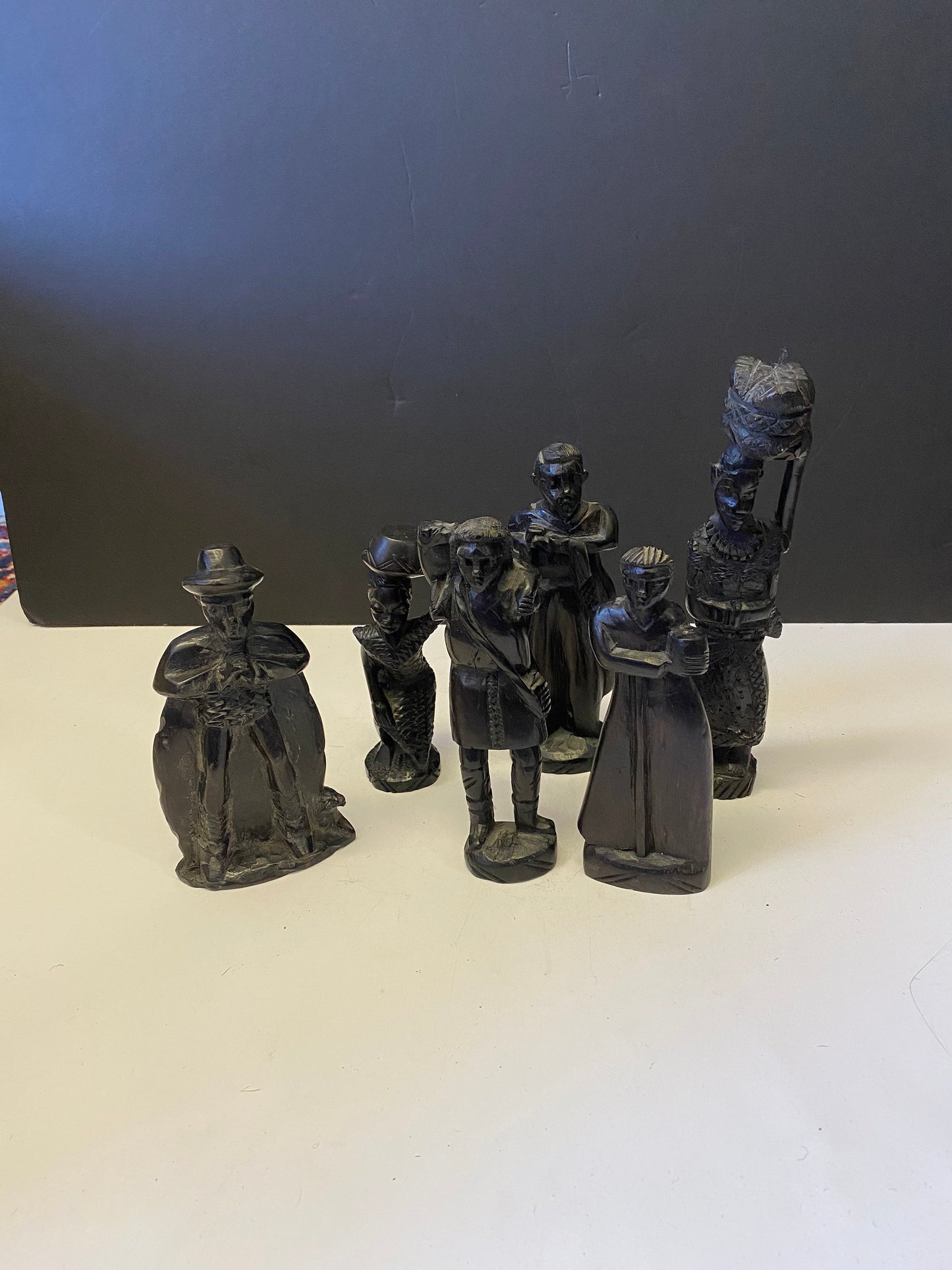 An  Instant Malawi Carved Ebony wood collection  6 pieces  6 to 8 inches each