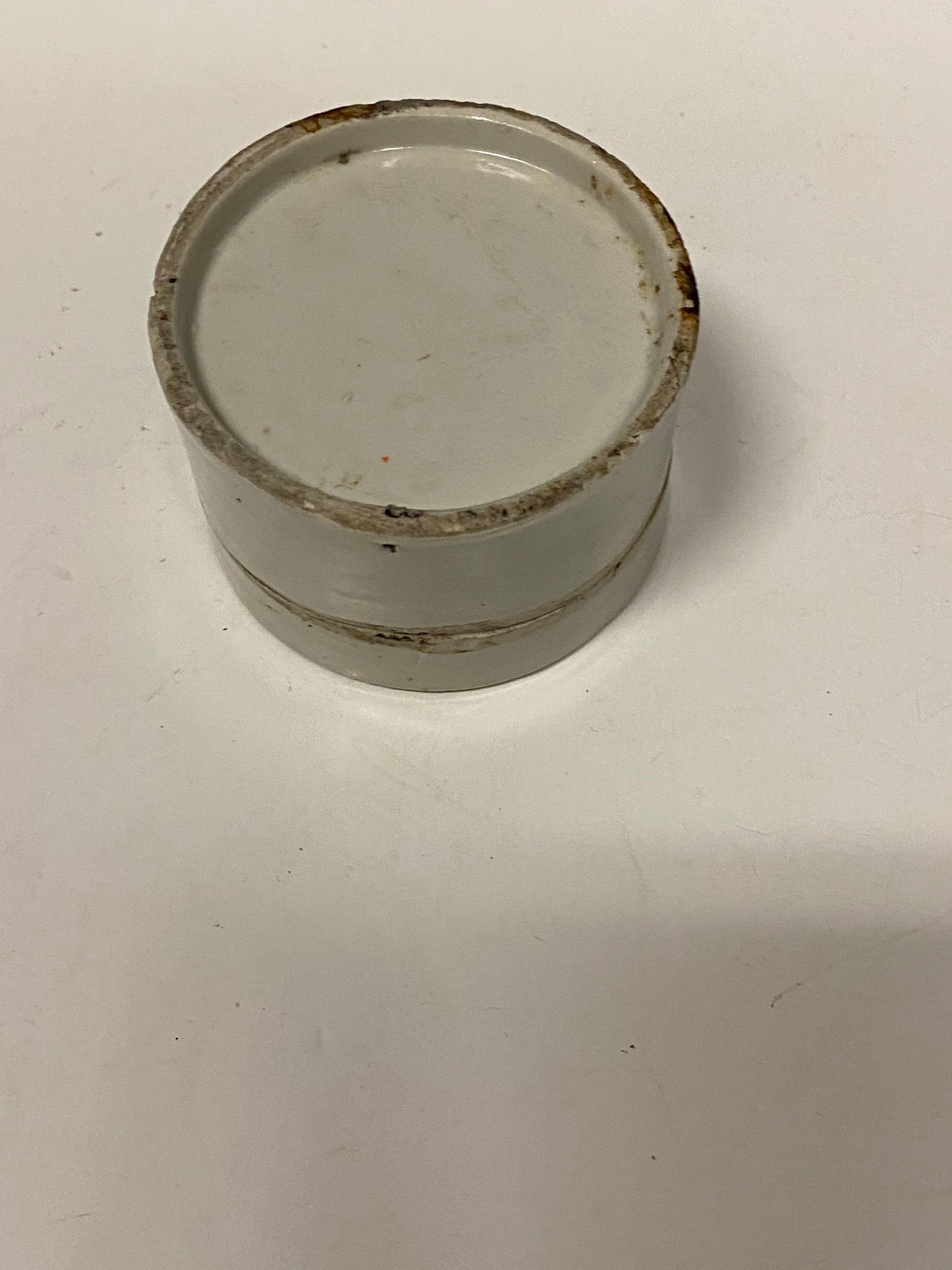 Rare 2 1/2 x 1 Signed a Antique Chinese porcelain toothpaste holder! Truly one of a kind in good condition