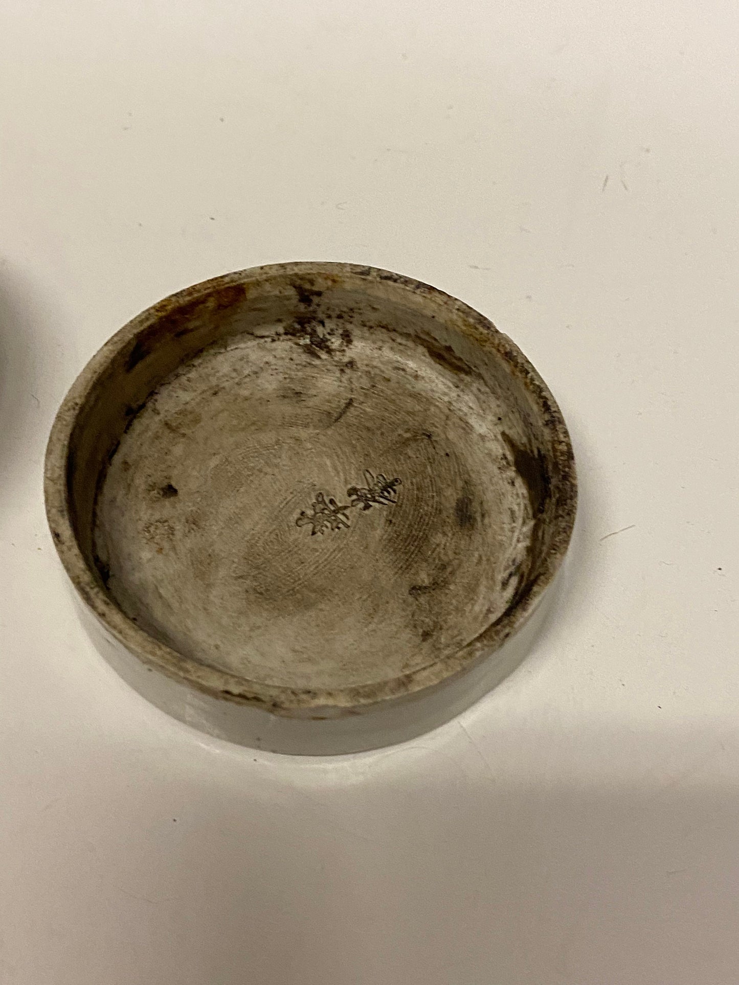 Rare 2 1/2 x 1 Signed a Antique Chinese porcelain toothpaste holder! Truly one of a kind in good condition