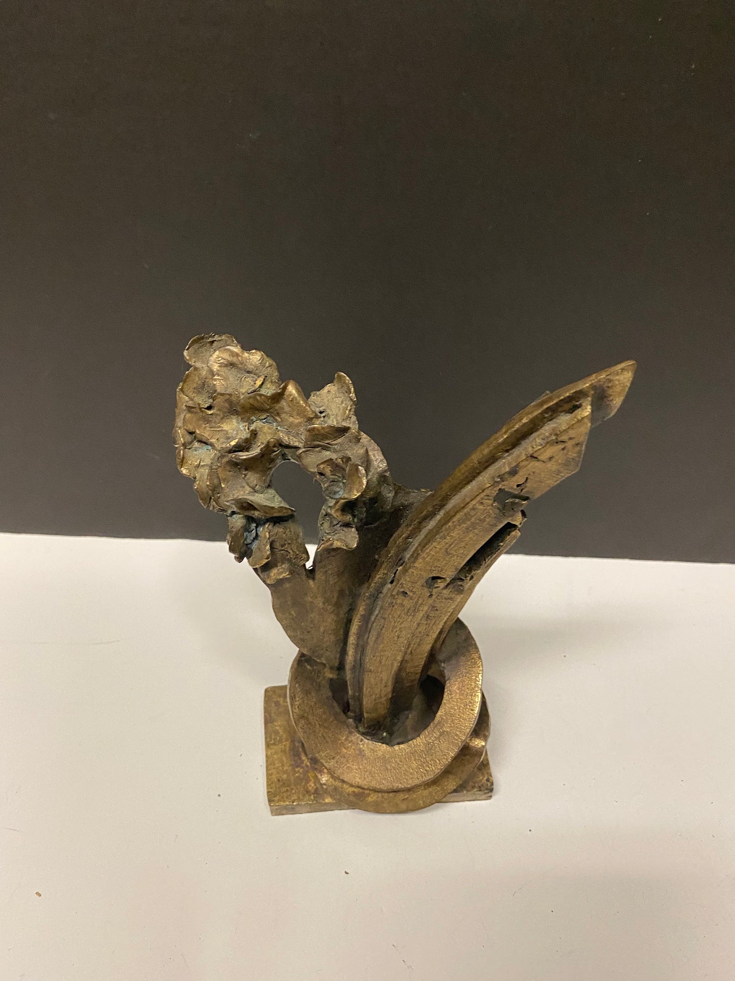 Stunning 9 inch tall bronze sculpture called natural growth  Great patina 1100 g