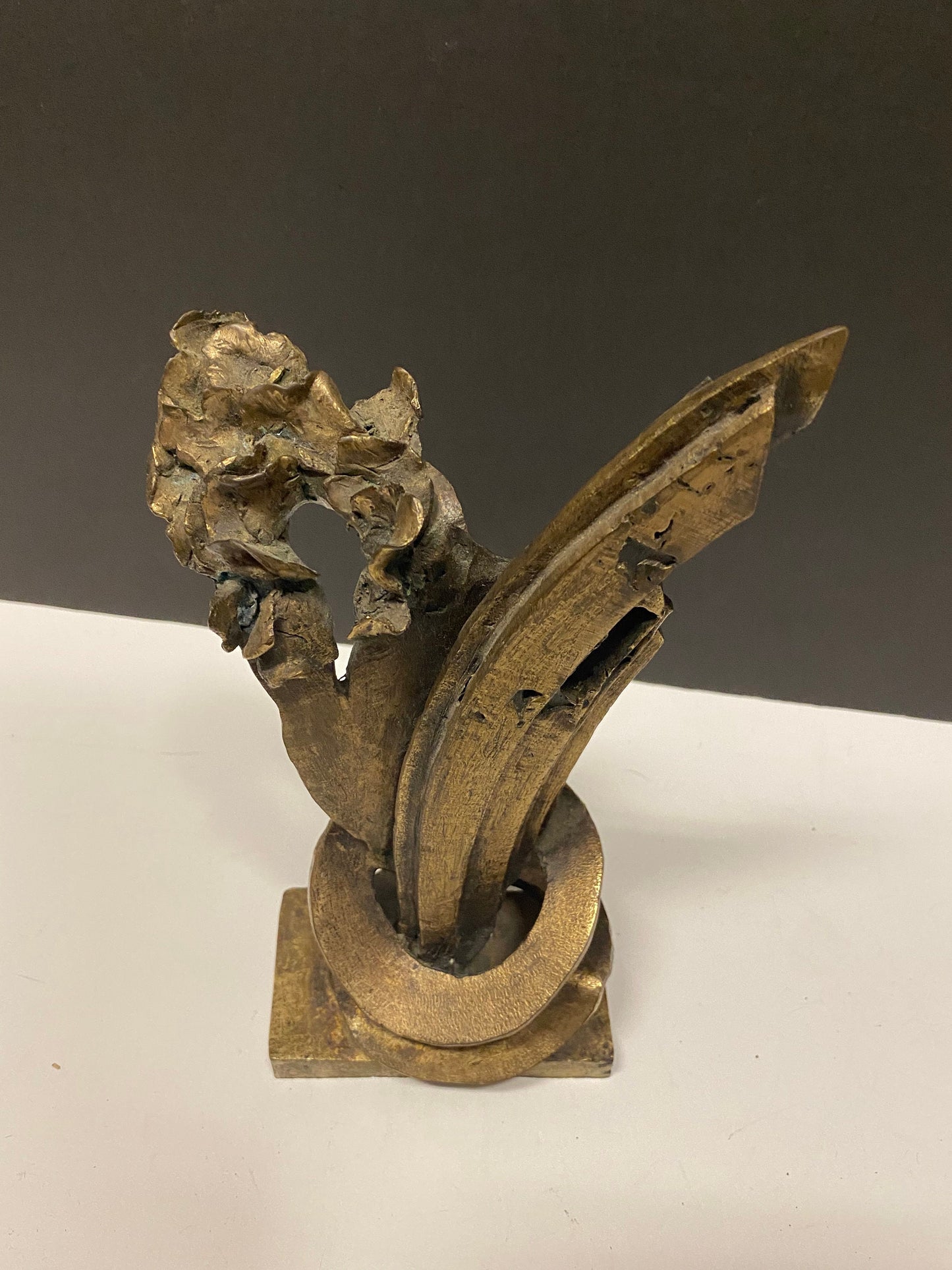 Stunning 9 inch tall bronze sculpture called natural growth  Great patina 1100 g