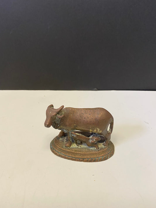 Absolutely stunning antique bronze cow  statue with  great Patina  3 inches  Good quality and heavy