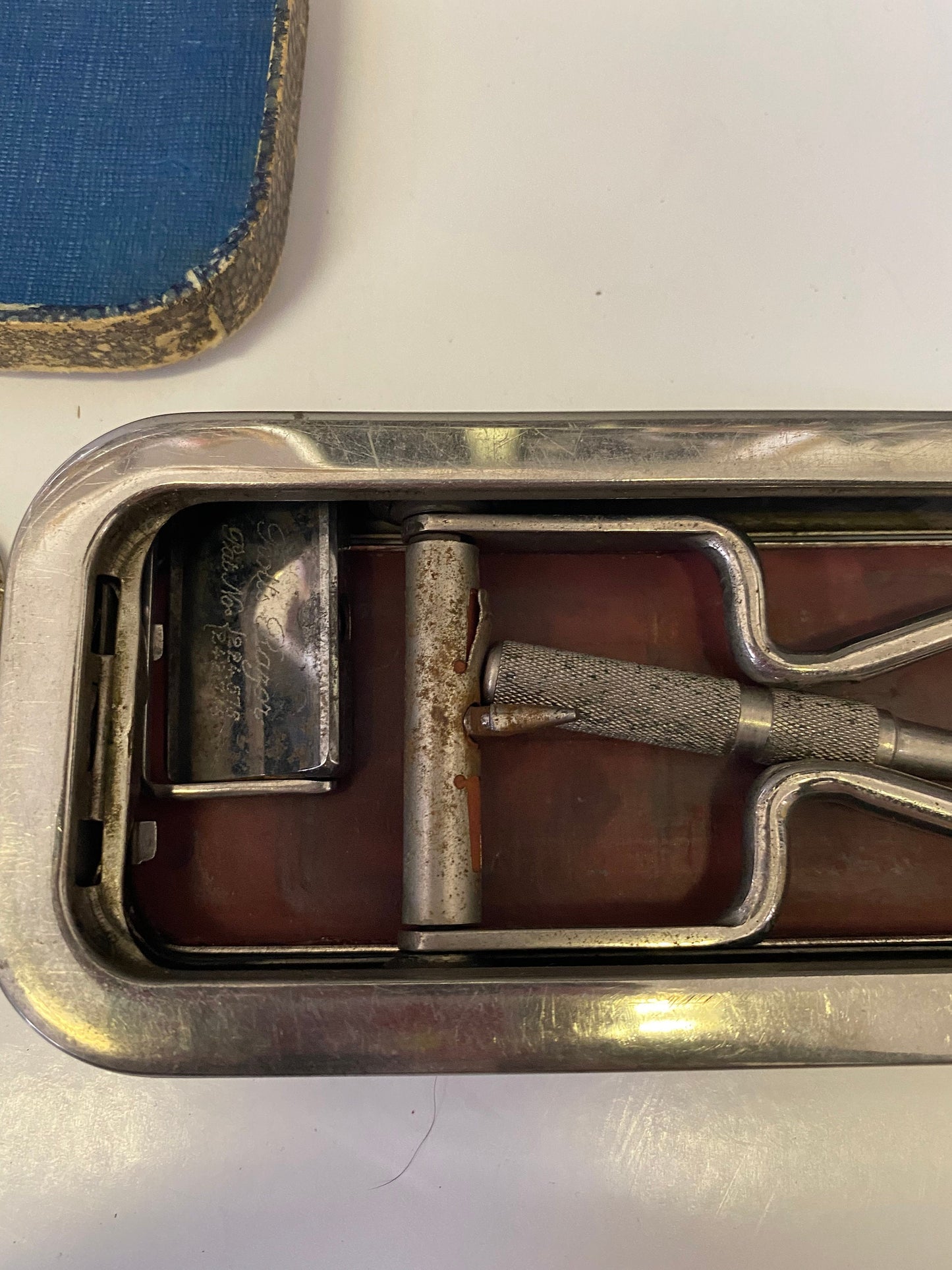 An  Antique rolls razor set in silver plated case  in original case  antique condition  great decoration  gift for  your barber