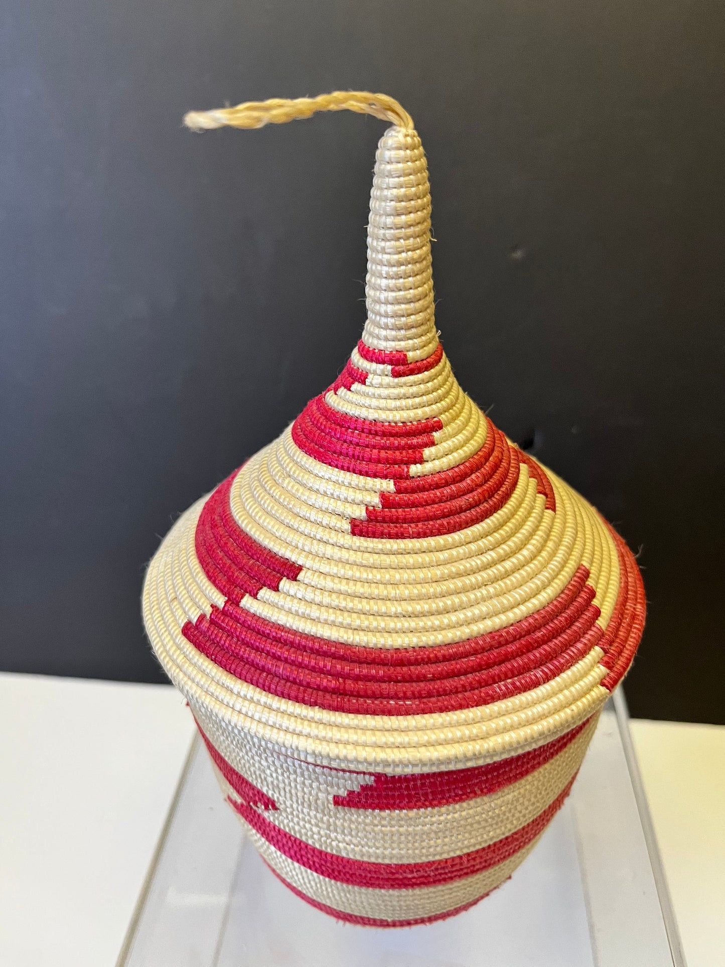 Absolutely fantastic 11 x 3 woven African basket  Super fabulous weave and detail and condition  wow wow