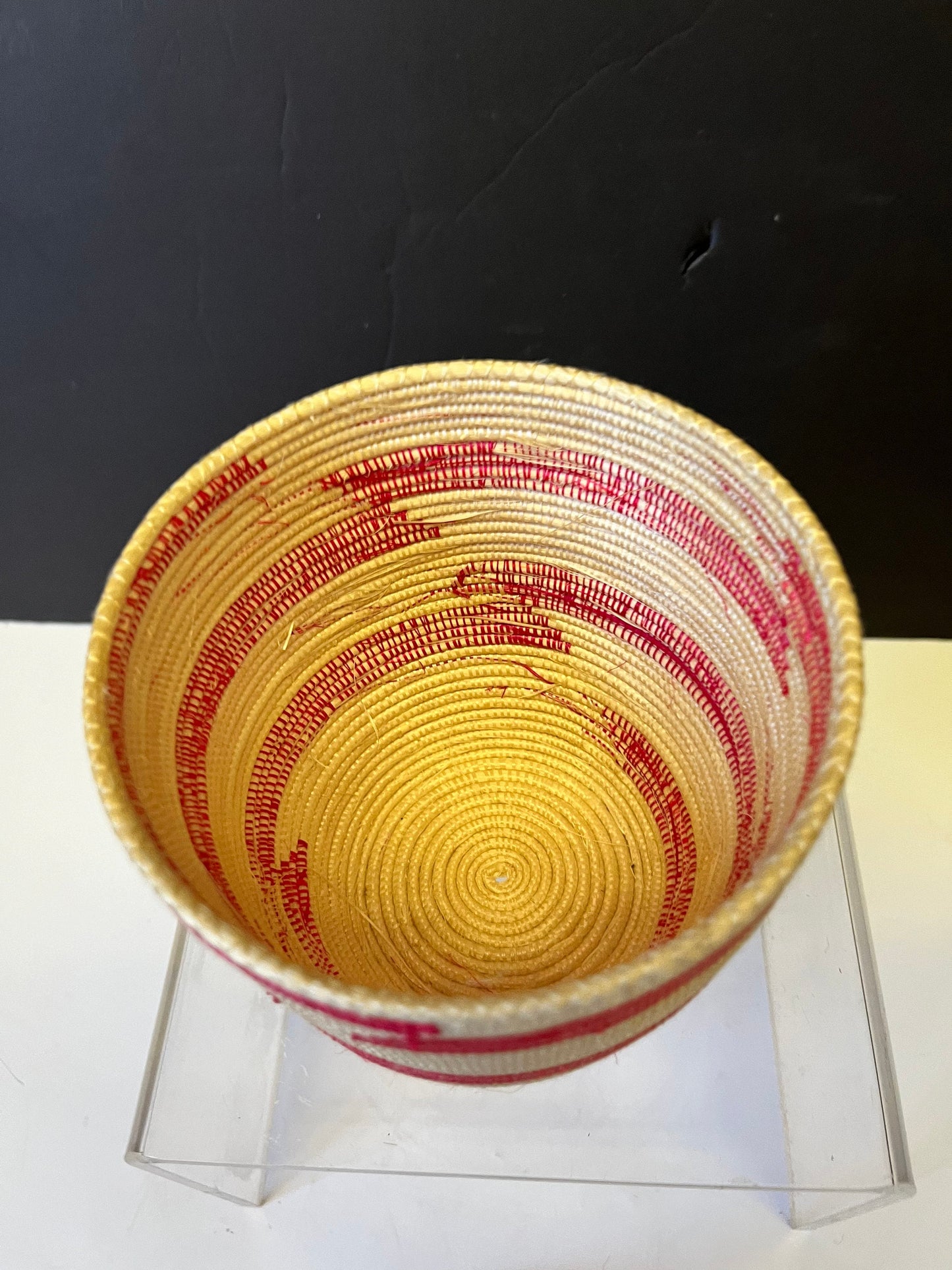 Absolutely fantastic 11 x 3 woven African basket  Super fabulous weave and detail and condition  wow wow