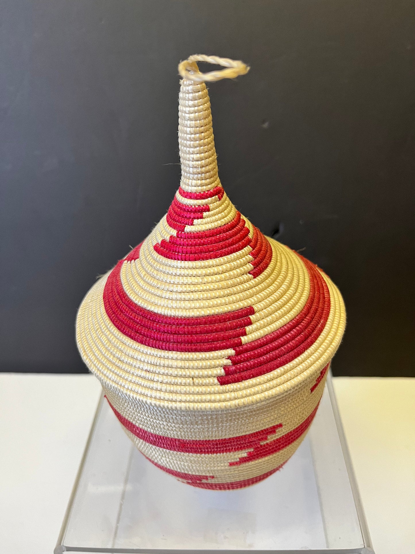 Absolutely fantastic 11 x 3 woven African basket  Super fabulous weave and detail and condition  wow wow