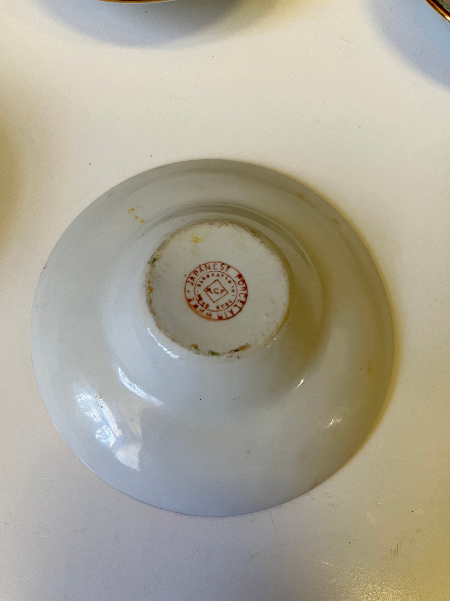 Set of 5  4 inch Japanese famille Rose dishes  All good condition and stamped on bottom  great price