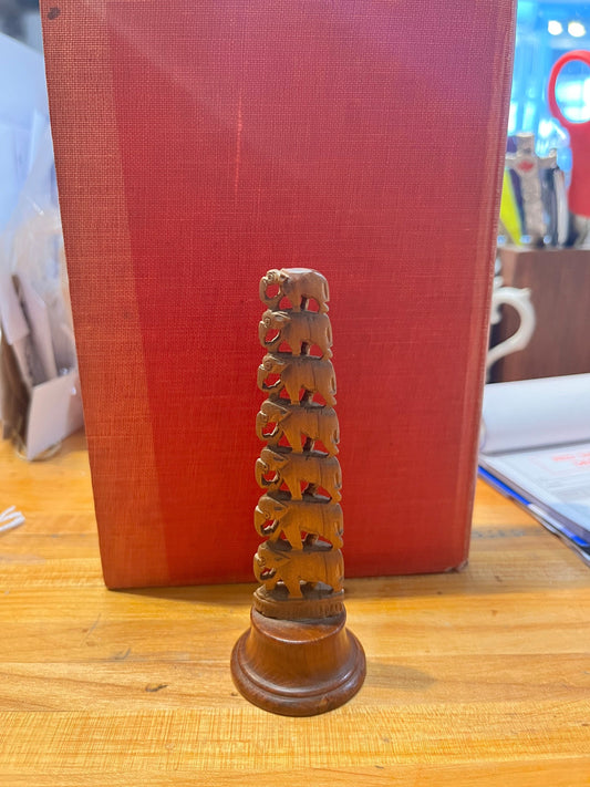 Sexy little 4.5 inch Asian carved teak elephants stacking statue  well detailed  7 elephants  wow detail  super price  great gift