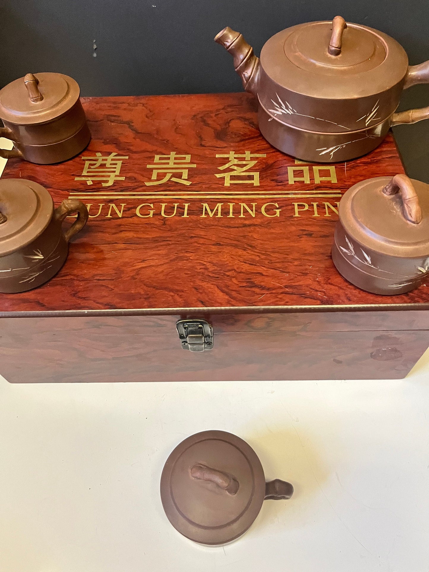 Fabulous Chinese vintage purple clay yixing teaser on ceremonial box  Wonderful condition and a fabulous set to use or gift  wow