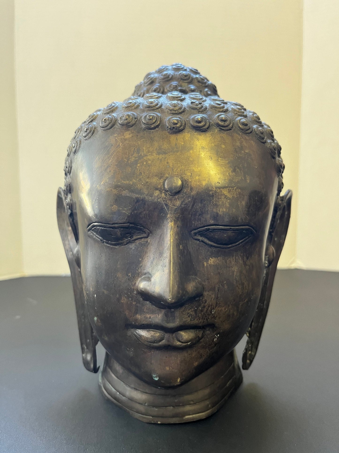 Amazing 9.5 inch high Thai bronze Buddha with amazing patina  stunning look and wow price  peaceful look
