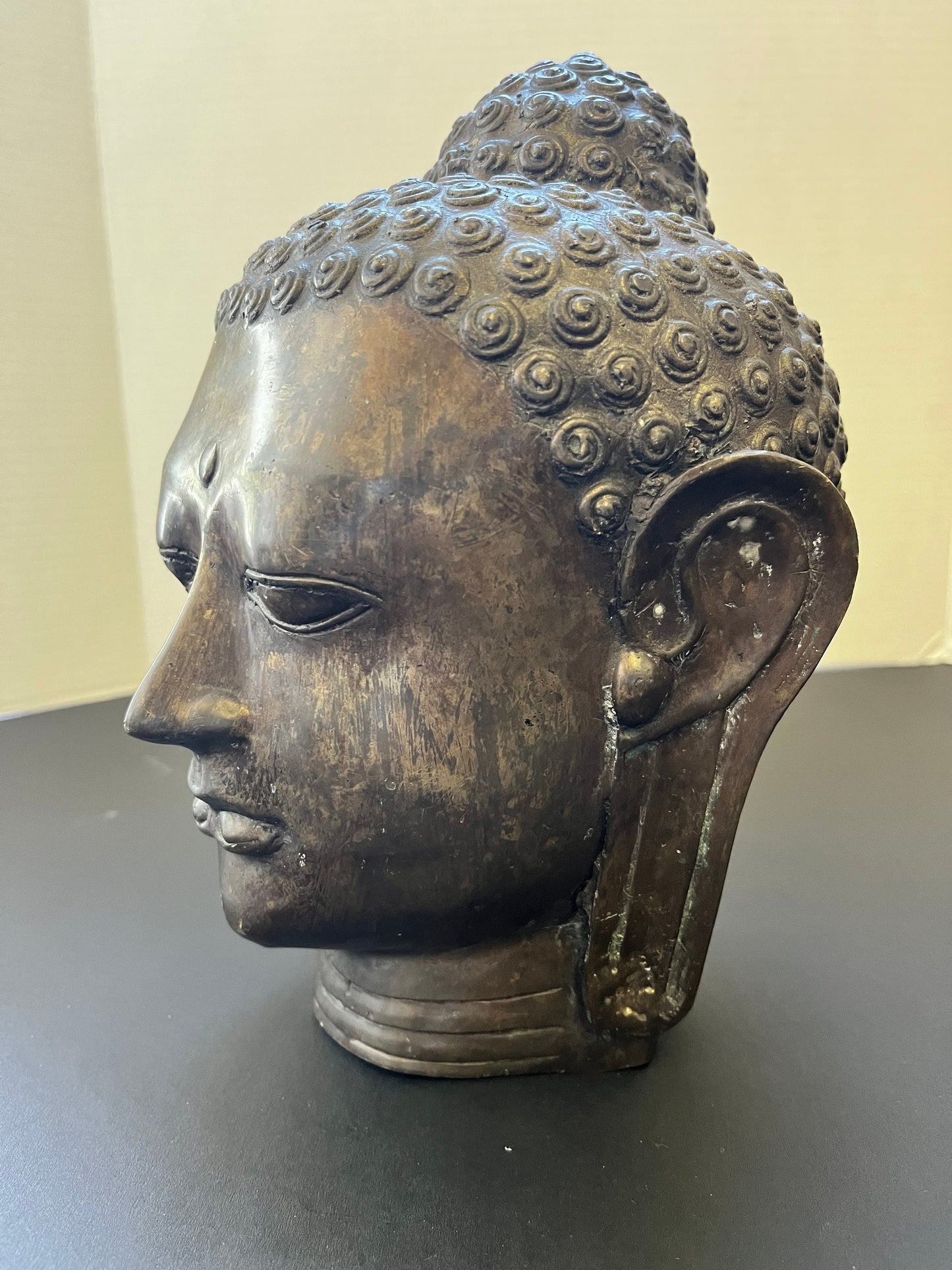 Amazing 9.5 inch high Thai bronze Buddha with amazing patina  stunning look and wow price  peaceful look