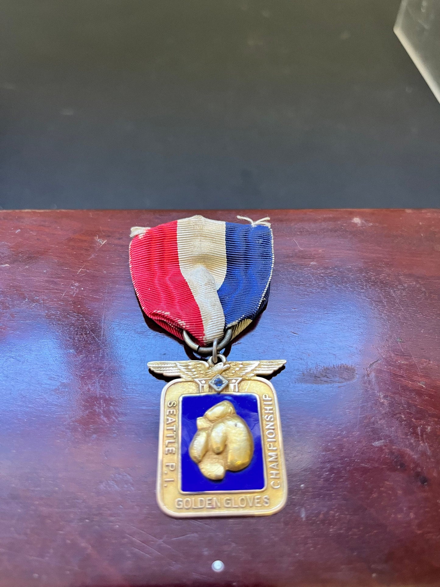 Absolutely fabulous rare 14 karat gold and enamel with sapphire  antique Seattle championship boxing medal  16 grams gold  boxing wow wow