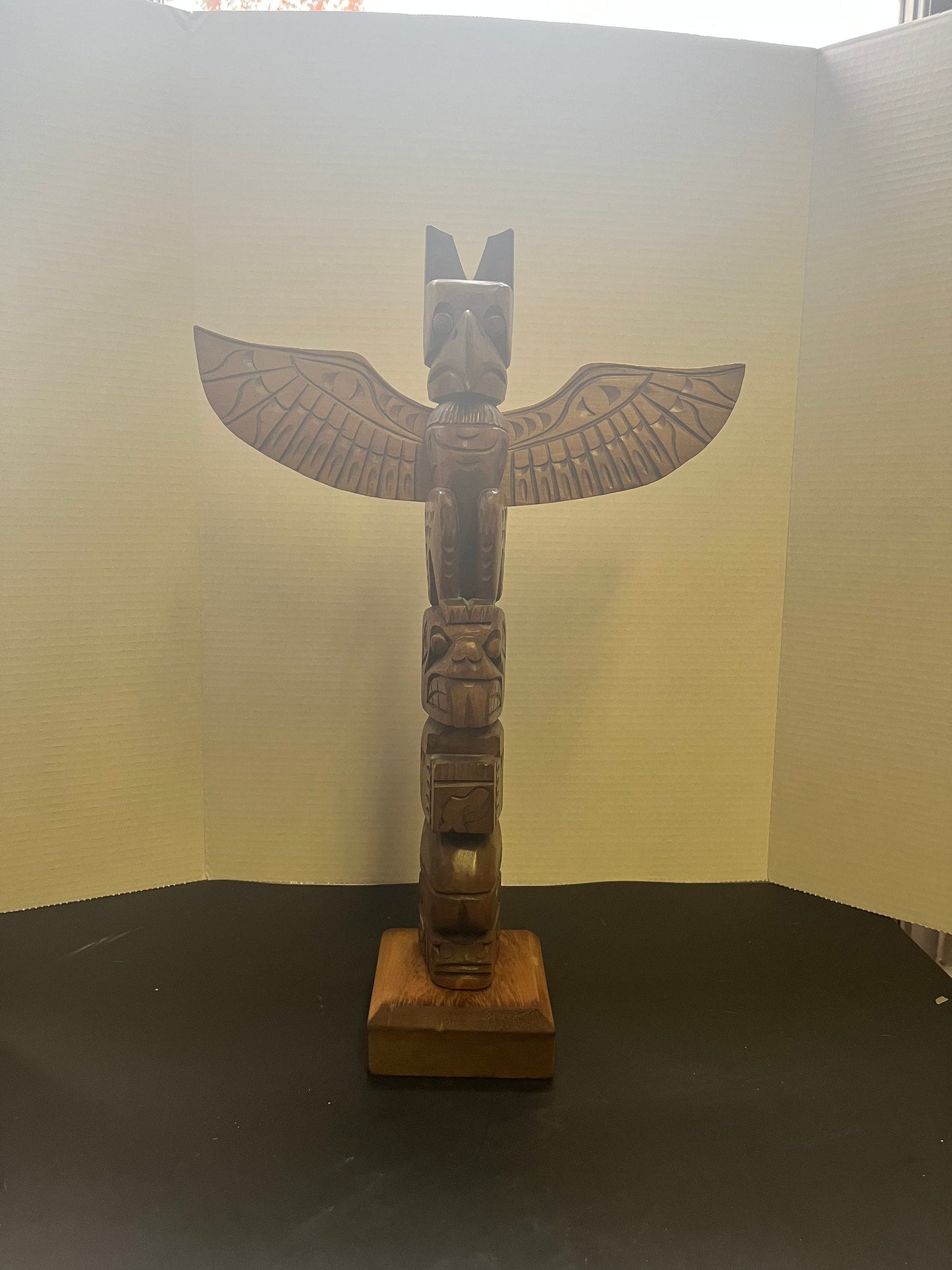 Absolutely fabulous 22 x 9 indigenous West Coast first nations Cedar totem pole with wings - Unsigned would make a great gift  Totem pole