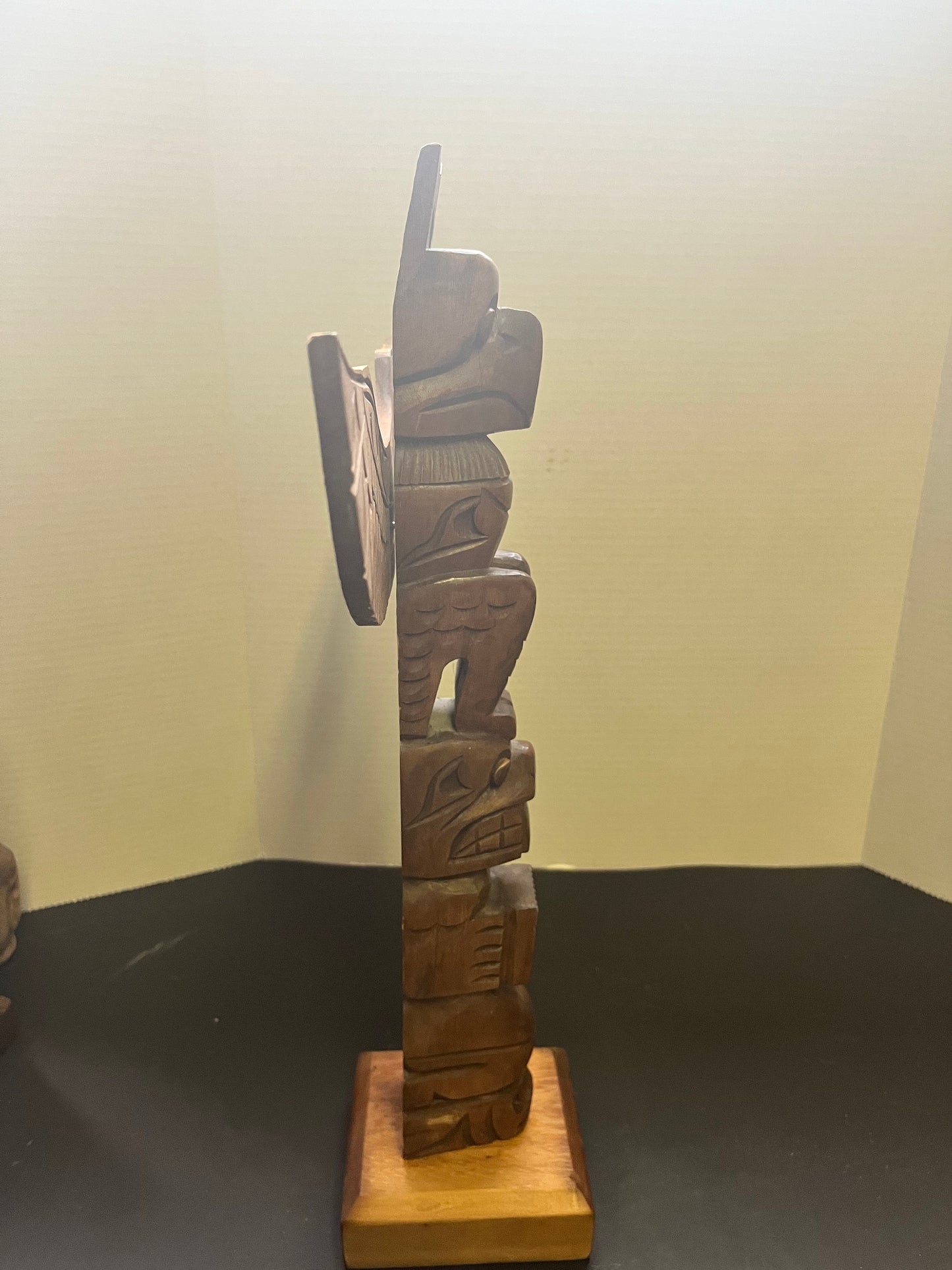 Absolutely fabulous 22 x 9 indigenous West Coast first nations Cedar totem pole with wings - Unsigned would make a great gift  Totem pole