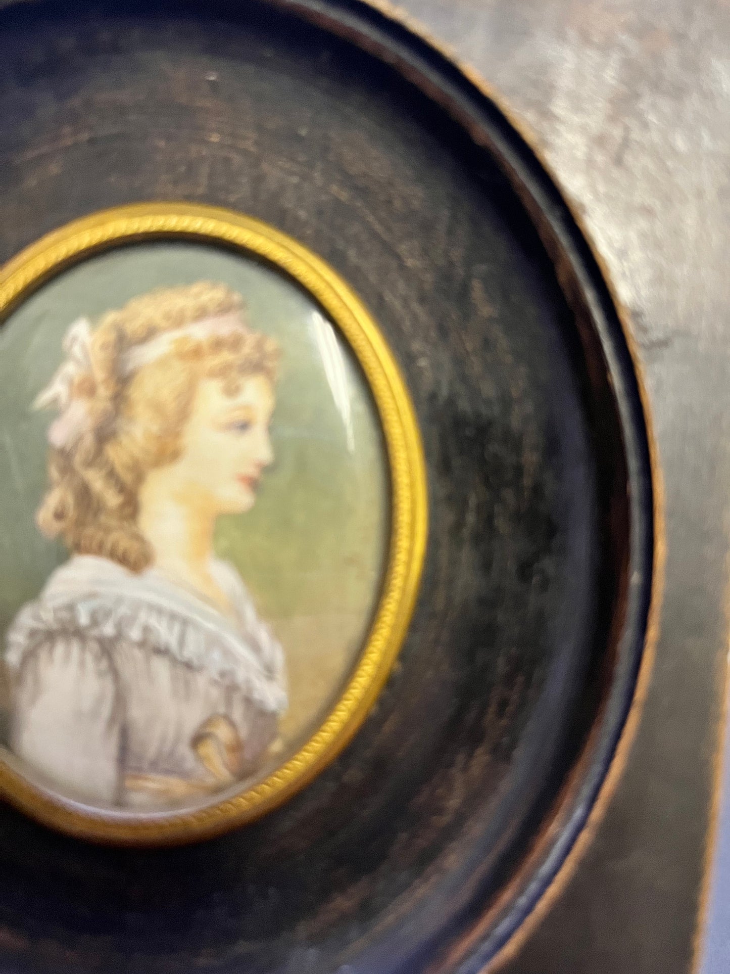 Absolutely fabulous 5 x 4.5 signed watercolour in gilt and wooden frame Unbelievable quality and a very good price would make a great gift