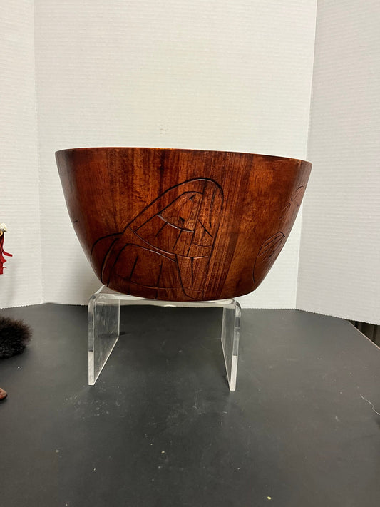 Absolutely fabulous 14 x 7 high authentic indigenous pacific northwest coast Well carved feast bowl  Frank Frenchie!