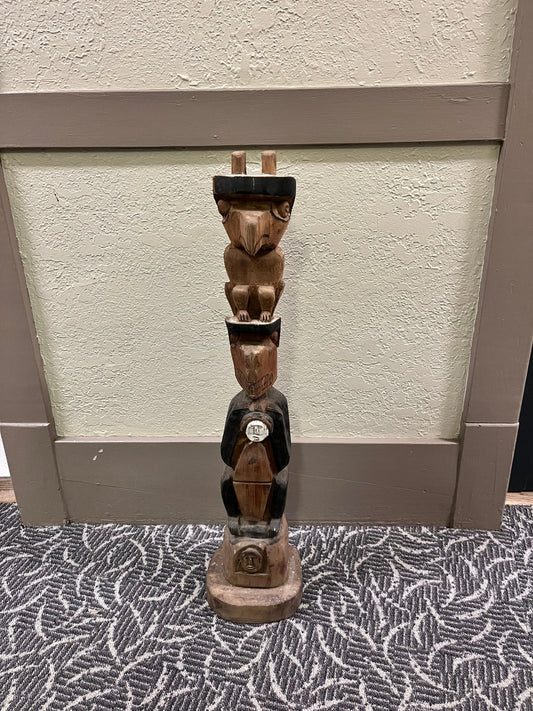 Absolutely stunning 32 inch high antique museum quality indigenous, first nations, West Coast haida totem pole