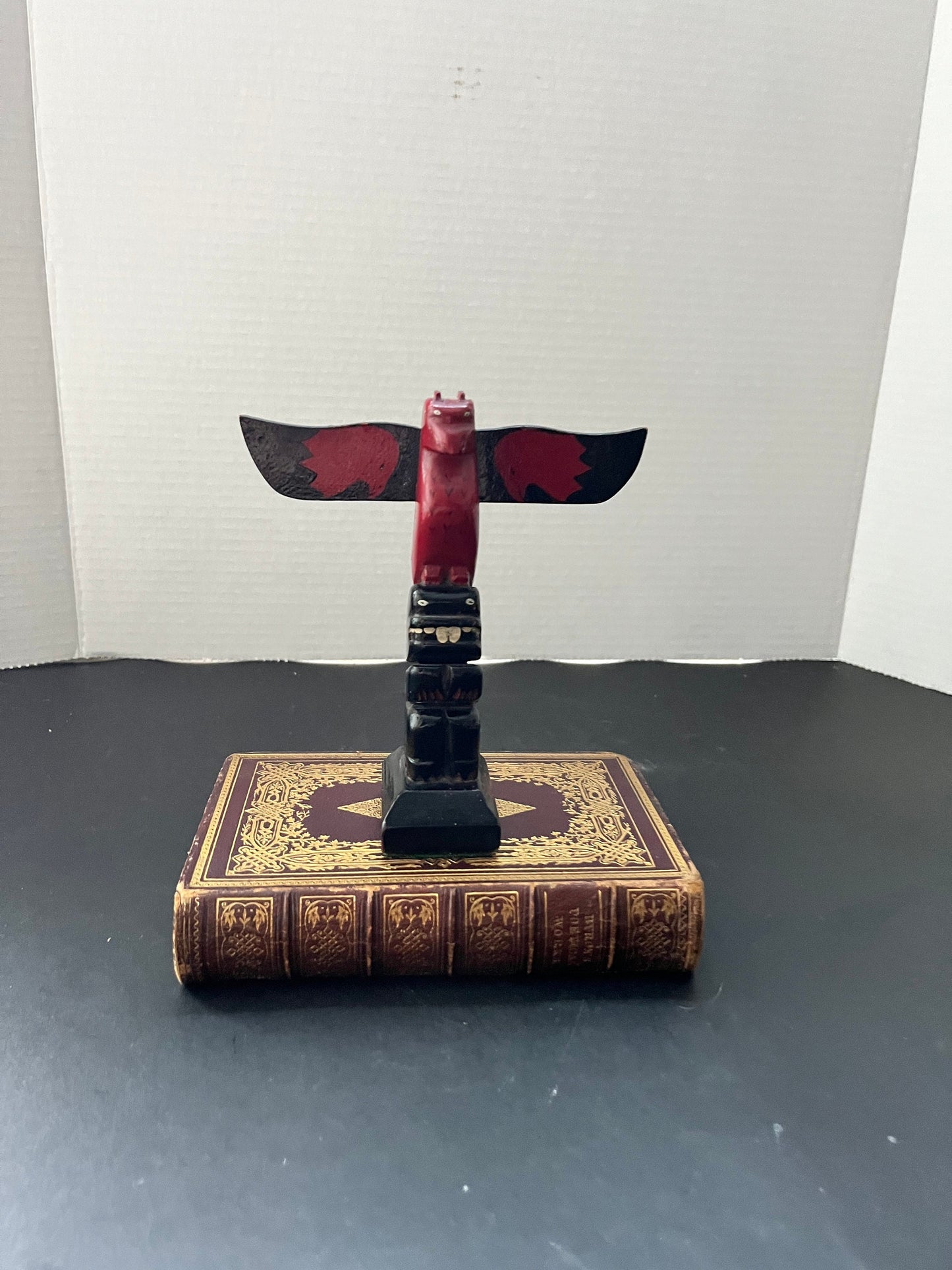 Fabulous 5 x 6 high 1925 stickered indigenous first nations, pacific northwest coast, Vancouver lovely well painted totem pole.  wow wow