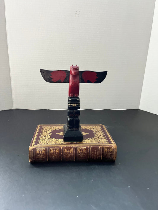 Fabulous 5 x 6 high 1925 stickered indigenous first nations, pacific northwest coast, Vancouver lovely well painted totem pole.  wow wow