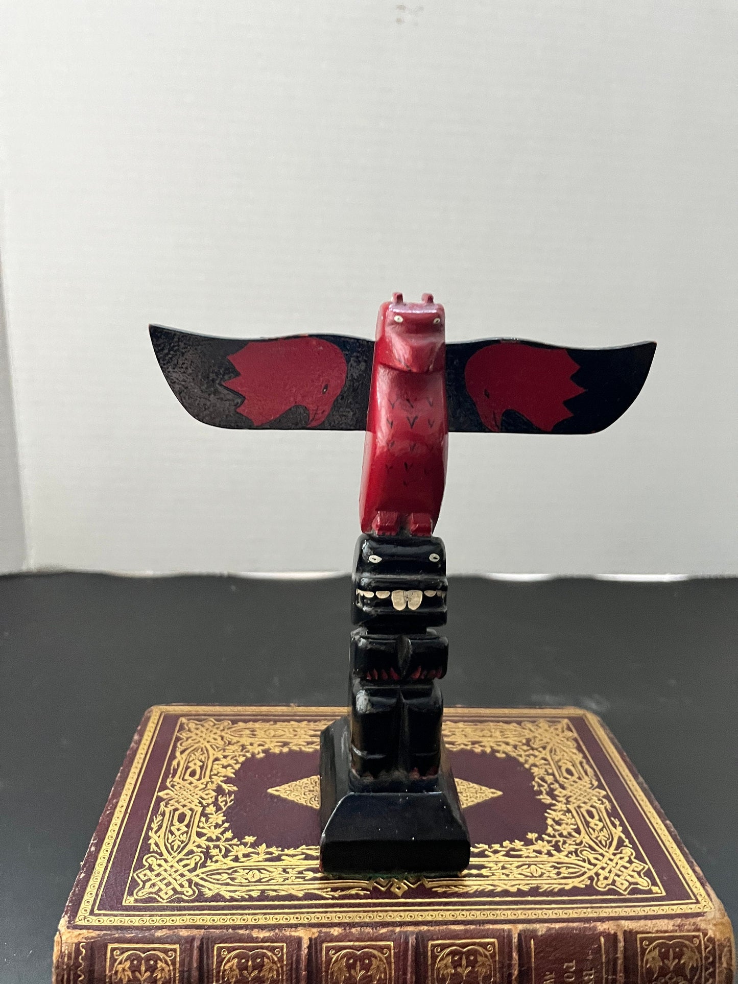 Fabulous 5 x 6 high 1925 stickered indigenous first nations, pacific northwest coast, Vancouver lovely well painted totem pole.  wow wow