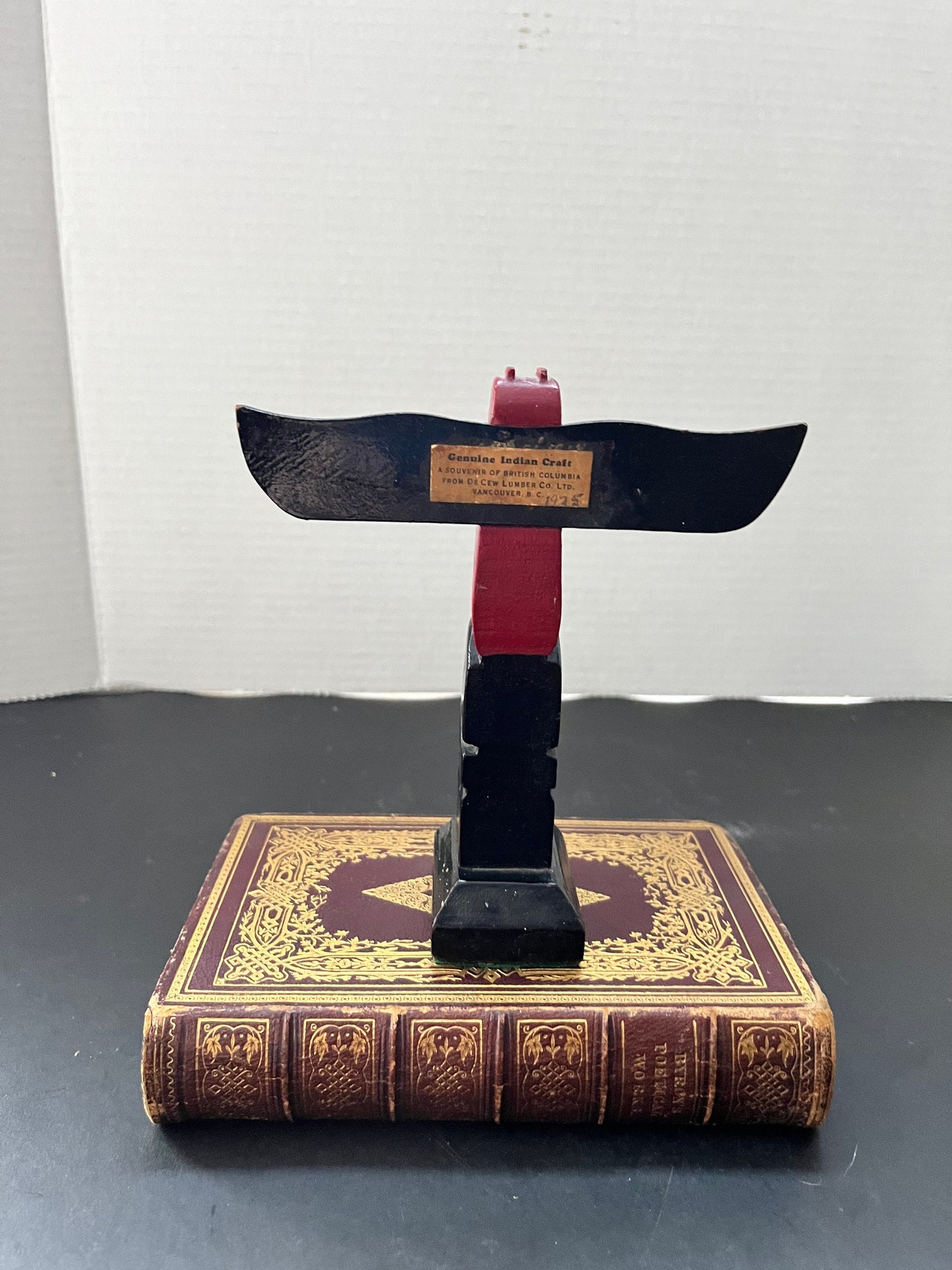 Fabulous 5 x 6 high 1925 stickered indigenous first nations, pacific northwest coast, Vancouver lovely well painted totem pole.  wow wow