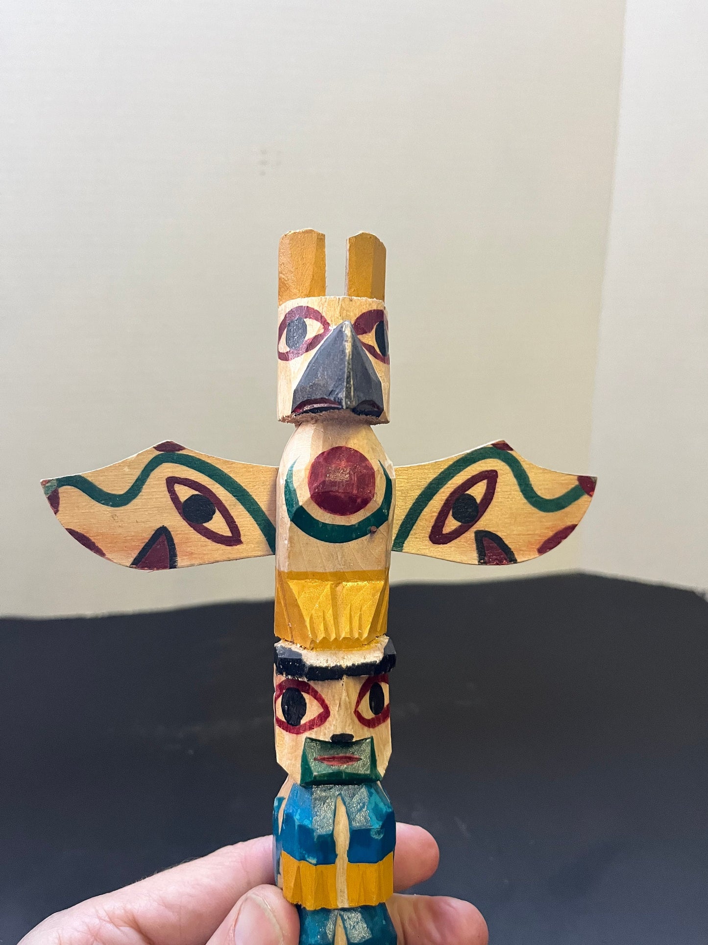 Indigenous primitive polychrome Canadian Vancouver island Pacific Northwest signed 1950s totem pole