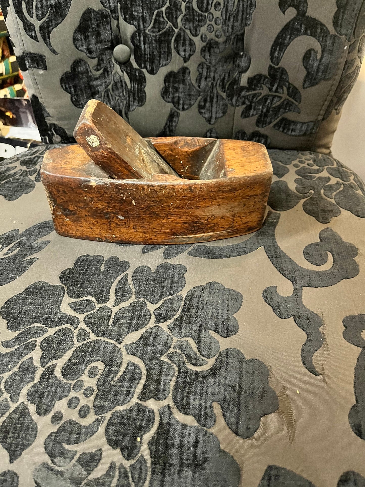 Antique primitive, wonderful wooden plane  8 x 3 x 3 with great patina in good condition