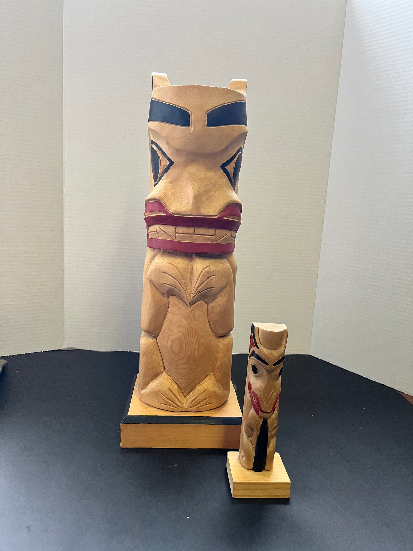 7 x 2 1/2 x 2 deep fabulous indigenous first nations pacific northwest coast, signed by R Tait  unreal cedar carving and painting - wow