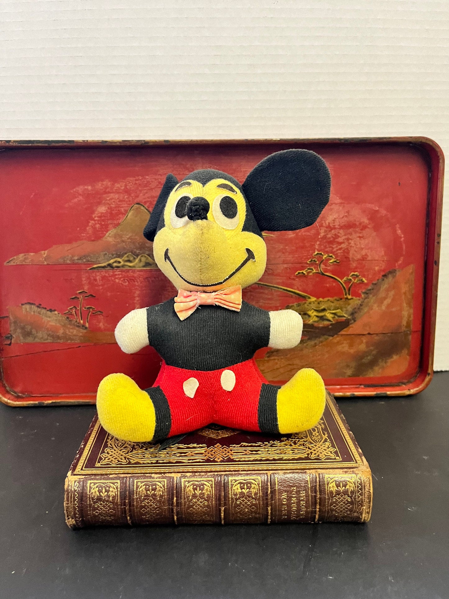 7 inch tall vintage Mickey Mouse in good condition  super cool gift and seems old
