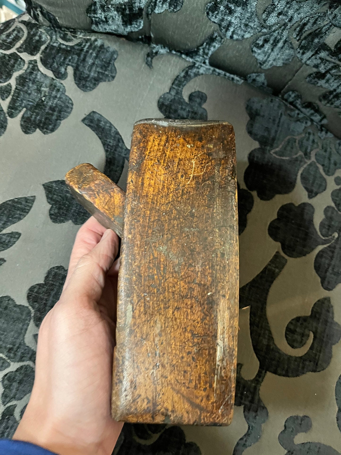 Antique primitive, wonderful wooden plane  8 x 3 x 3 with great patina in good condition