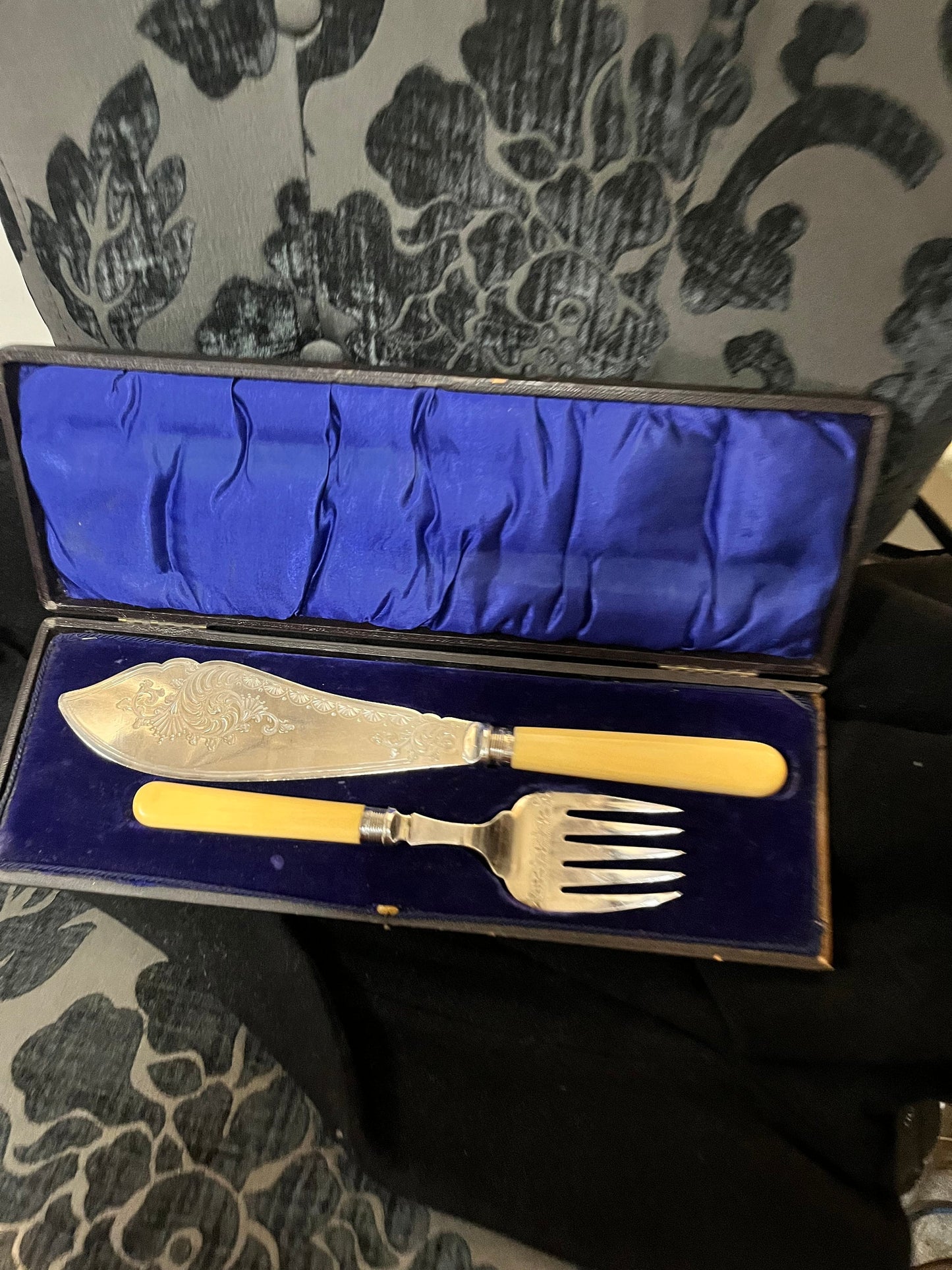 Stunning english silver fish set in original box inside his condition