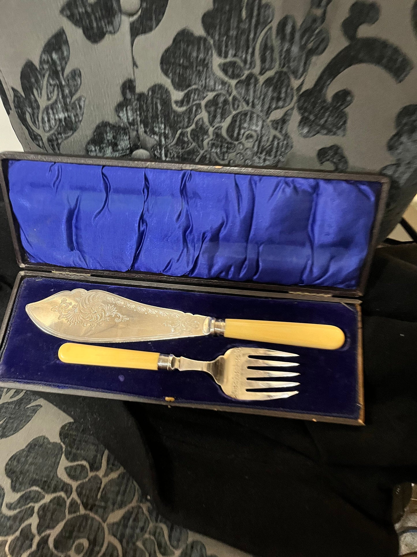 Stunning english silver fish set in original box inside his condition