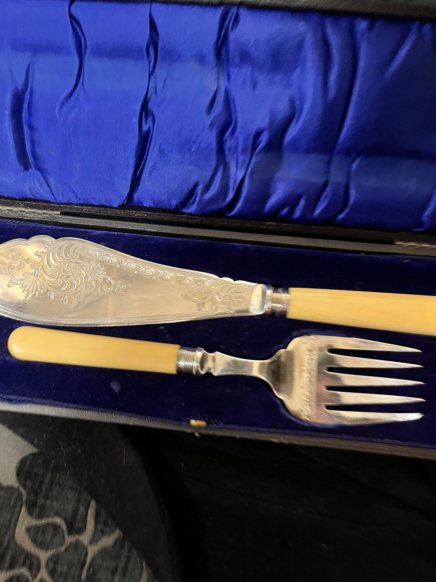 Stunning english silver fish set in original box inside his condition