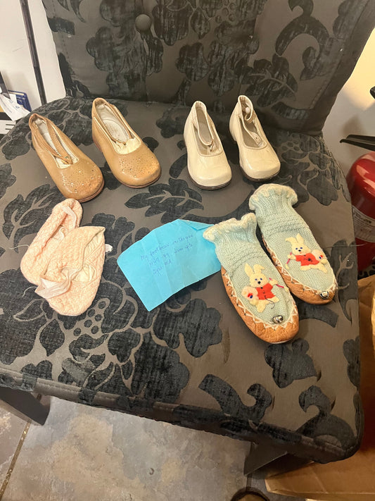 Lot beautiful antique shoes  doll or children  great condition. Approx 5 inches long each  great value