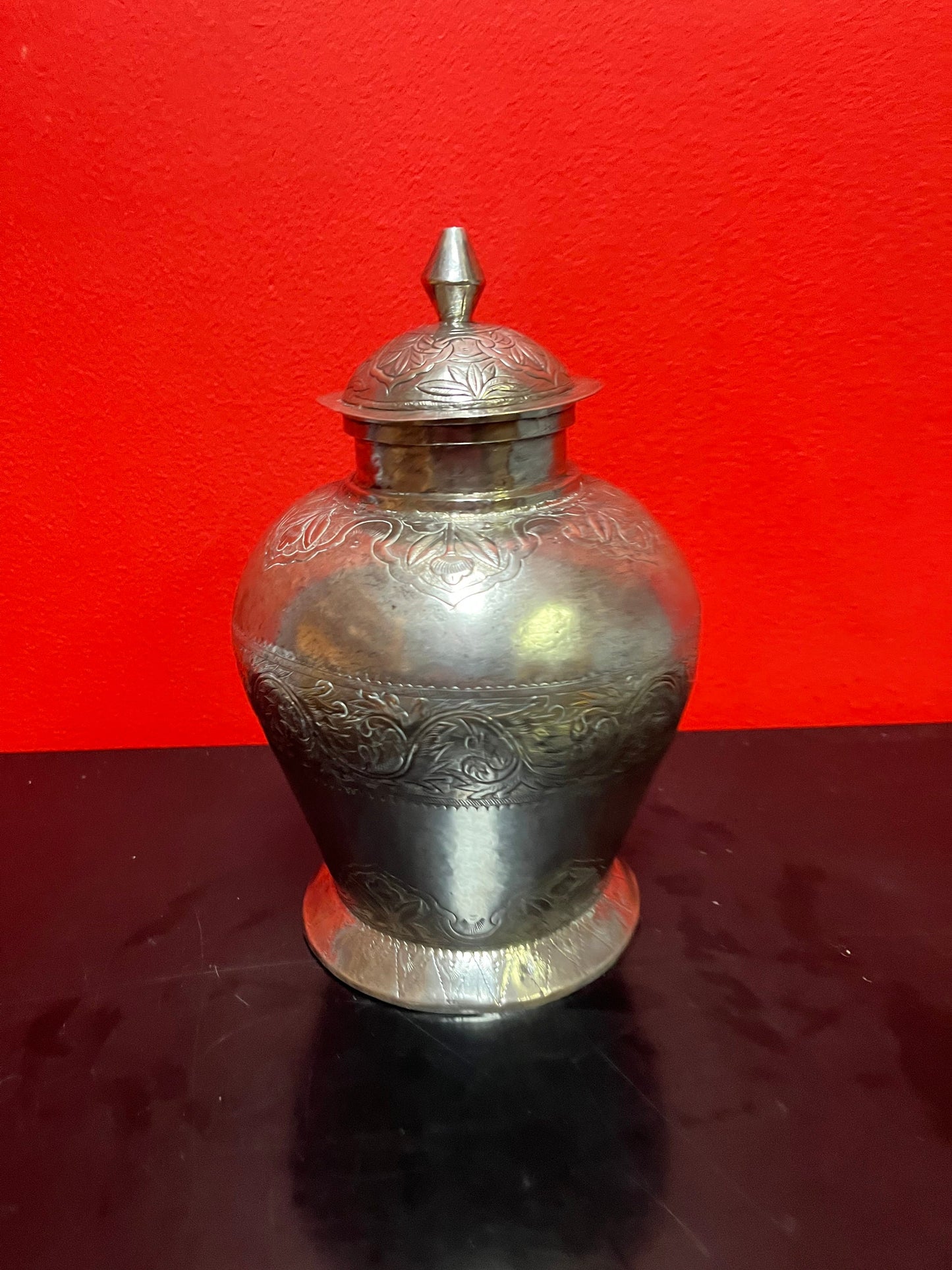 Fabulous solid Indian Raj  heavily engraved chested sterling, silver lidded urn  550 grams  intense piece of silver history  550 grams