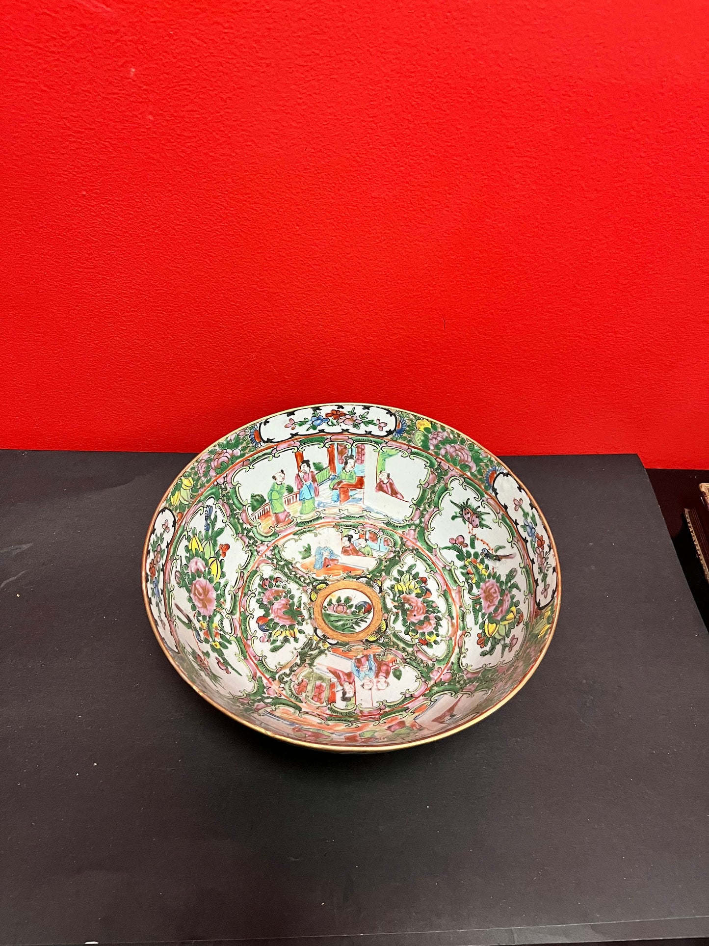 A Early 19 century Chinese Cantonese famille rose 10 x 5 high medallion Bowl