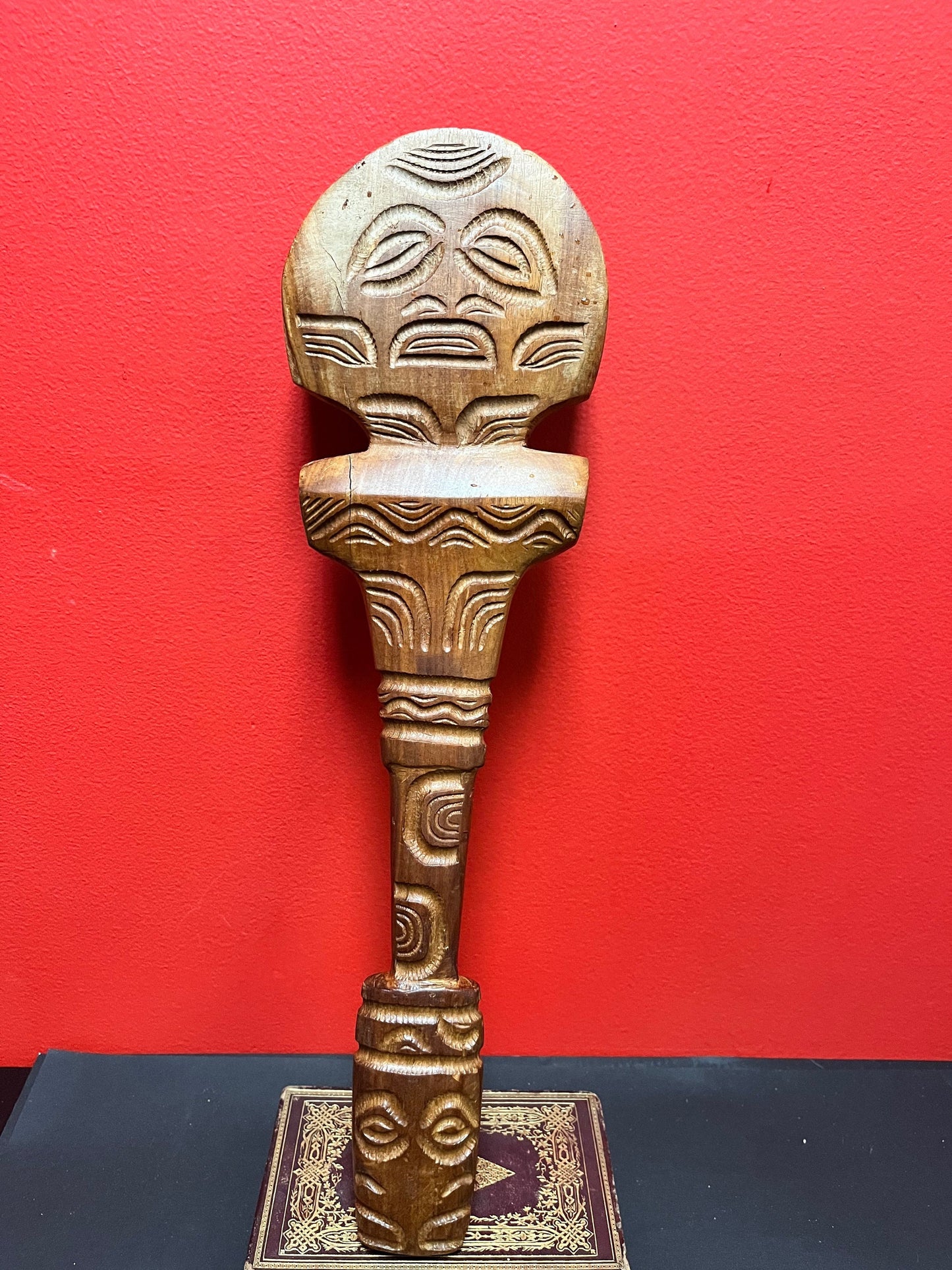 Unusual 18 inch long authentic vintage oceanic ceremonial club